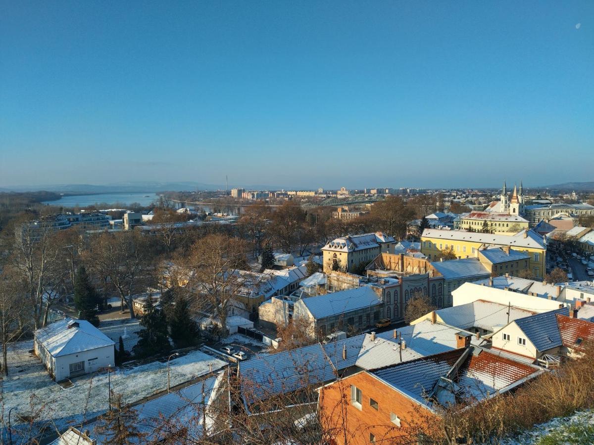 City-Top Vendégház Ostřihom Exteriér fotografie